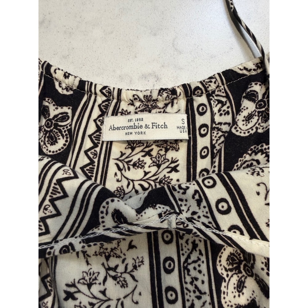 Abercrombie & Fitch Womens Black White Geometric Floral Crochet Trim Romper S - Picture 2 of 4